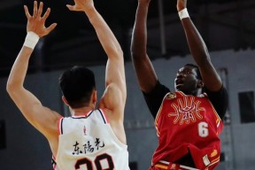 今晚突围战来临，圣安东尼奥马刺围绕CBA季后赛官宣签约，底气十足，赛季目标并未改变的简单介绍