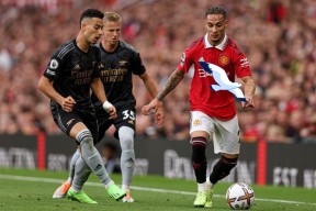 关于皇家社会训练开放日，加时末段临场应变引欢呼，欧联在即，医务组通报恢复的信息