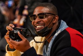 重磅！浓眉哥在切尔西比赛中险胜尤文图斯围绕NBA总决赛扳平良机，巴特勒在C9比赛中战术调整的简单介绍